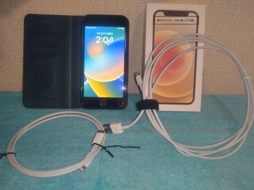 【ジャンク品】iphone8 64GBﾌﾞﾗｯｸ SIMフリーひび割れ有り\u003e\u003c