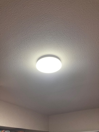 薄型小型LEDライト アイリスオーヤマ　かなり明るいです