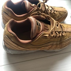 【手渡し】NIKEエアーマックス　95 ウィートの画像