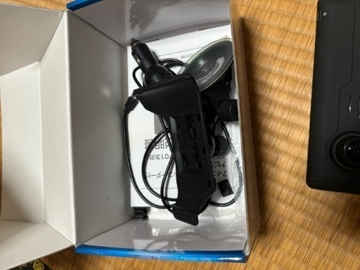 多少の値引きは可能ですドライブレコーダー付きナビ、美品ですワンセグ付き1万円
