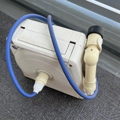 シャワーホース、ポリバケツ