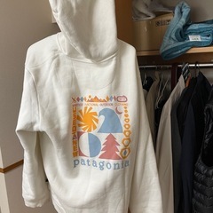 無人取引希望！Patagonia正規品パーカー、フロントジップ付きの画像