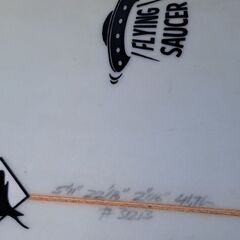 Jsカーボン　Bildサーフボード　ファンボートセット販売3本セットフィン付き10月6日まで期間限定の画像