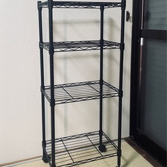 組み立て済みラック ブラックの画像