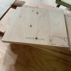 【端材取り放題！！】DIY用/木材/国産ヒノキ 角材/端材の画像