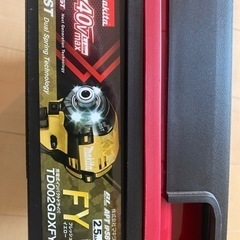 マキタ　40Vインパクト　バッテリー×2　の画像