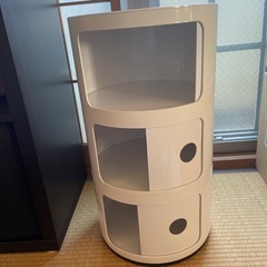 プラスチック製3段ケースの画像