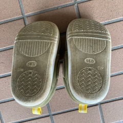 スニーカー 恐竜　14センチ
の画像