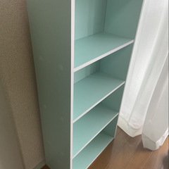 ターコイズ色　本棚