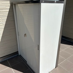 イナバ物置の画像