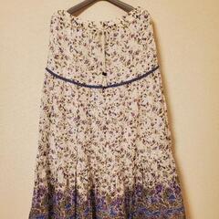レディース　花柄三段ティアードスカート