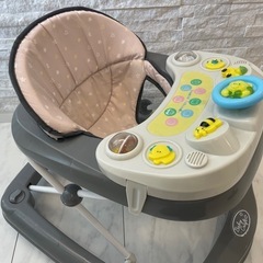 歩行器　
ベビーテーブル　ベビーウォーカー　　　　　