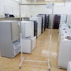 ★ジモティ割あり★  ハンガーラック ホワイト H93×D45×W105～178 クリーニング済み OJ5874の画像