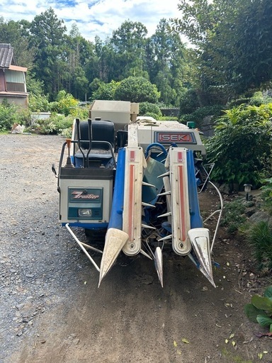 ISEKIコンバイン