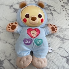 子守唄が流れるくまのぬいぐるみ