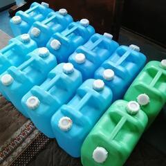 灯油ポリタンク　1個100円　　　　　残り6個