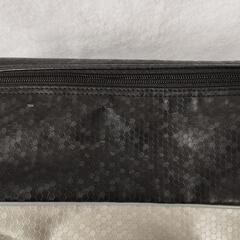 プーマのスポーツバッグシルバー&黒、中古の画像