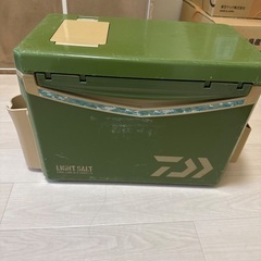 釣り　クーラーボックス