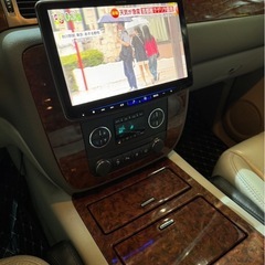 サバーバン　リフトアップ車検付　豪華装備　期間限定の画像