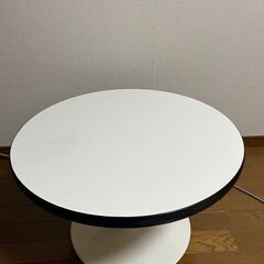 【受け渡し予定あり】スペースエイジ　ラウンドテーブル　サーリネン、ハーマンミラー、イームズ、ミッドセンチュリー好きにの画像
