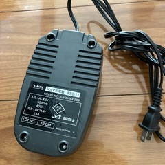 カインズ　14.4V充電器　KEC-12 草刈り　バッテリーの画像