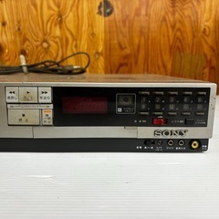 s0920607 通電確認済 動作反応なし ジャンク品 SHARP シャープ VIDEO CASSETTE RECORDER SL-F3ビデオ カセット レコーダー レトロ 中古品の画像