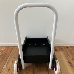 BRIO手押し車の画像