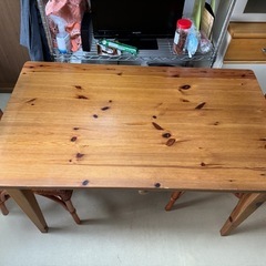 ダイニングテーブル　ラタン風チェア2脚セット