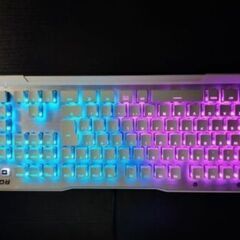 美品　｢ＲＯＣＣＡＴ｣ ゲーミングキーボード VULCAN 12...
