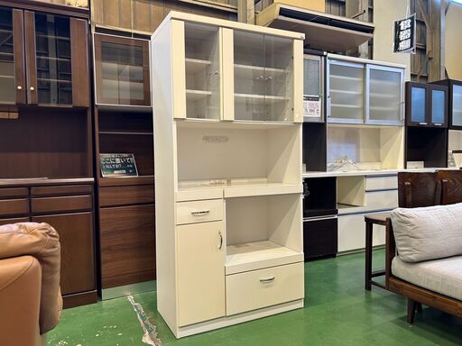 【愛品館八千代店】3枚扉キッチンボード