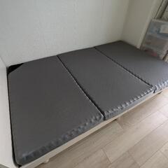 ニトリ
点で支える体圧分散敷布団セミダブル 