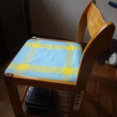 学習椅子　木製　収納付き　コイズミの画像