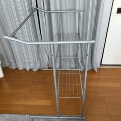 伸縮押入れハンガーラックの画像