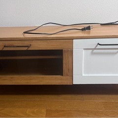 コード付きテレビ台
