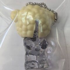 ☆【ノベルティ】十六茶　クリスタルベア　キーホルダー　中古品　の画像