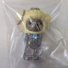 ☆【ノベルティ】十六茶　クリスタルベア　キーホルダー　中古品　