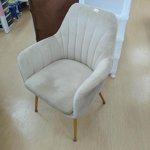 チェア☆ベージュ色、オシャレ家具、座り心地良い【浜村鹿野温泉ICから3分 買取本舗 宮本リサイクル 営業時間9～19時 定休日水曜のみ←連絡できませんm(_ _)m】
