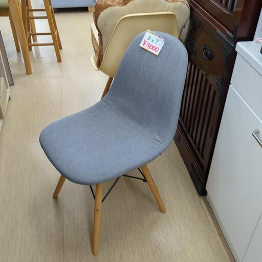 チェア☆グレーカラー、シンプルなデザイン、布【浜村鹿野温泉ICから3分 買取本舗 宮本リサイクル 営業時間9～19時 定休日水曜のみ←連絡できませんm(_ _)m】