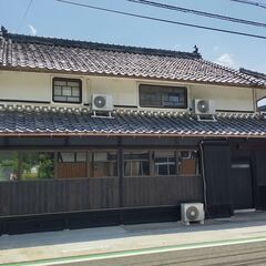 カフェホールの画像