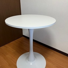 テーブル・椅子セットの画像