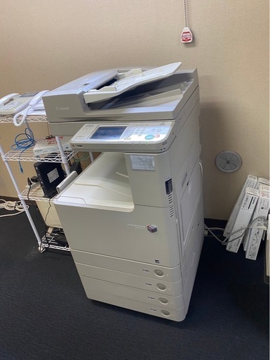 レーザーカラー複合機　 メーカー　CANON  品名　IR-ADC2020F インク余分にあり　 トナー交換したばかり