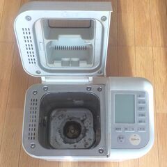 パナソニック パン焼き器 ライスブレッドクッカー SD-RBM1000-W 難ありの画像