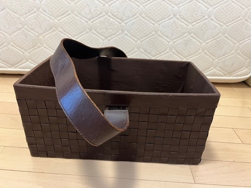 レザー革　本革箱　入れ物