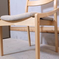 NAGNO INTERIOR(ナガノインテリア)のLARGO(ラーゴ)メープル材 ダイニングチェア 2脚セット。シンプルな北欧スタイルやカフェ風におススメのダイニングチェア。便利なスタッキング機能付の画像