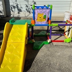 プーさんジャングルジム滑り台付き