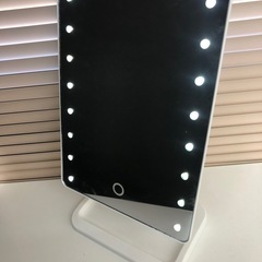 美品　LEDテーブルミラー　ニトリ　の画像