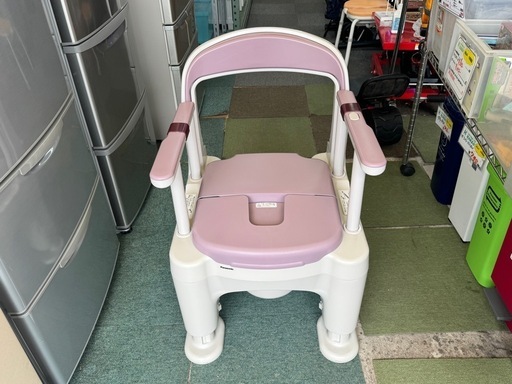 【リサイクルサービス八光】未使用　パナソニック ポータブルトイレ ラフィーネ(座楽) 長穴プラスチック便座(前後傾斜脚付き) ミスティパープル PN-L30206V