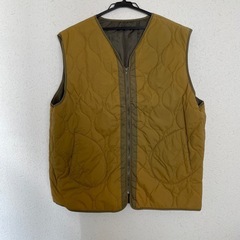 カーキ キルティングベスト ノースリーブ