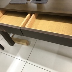 お値下げ！引き出し付きダイニングテーブルセットの画像