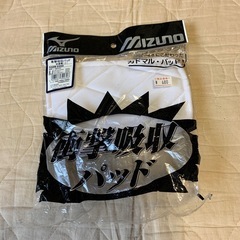 
野球練習着　ユニフォームの膝当て　白色
